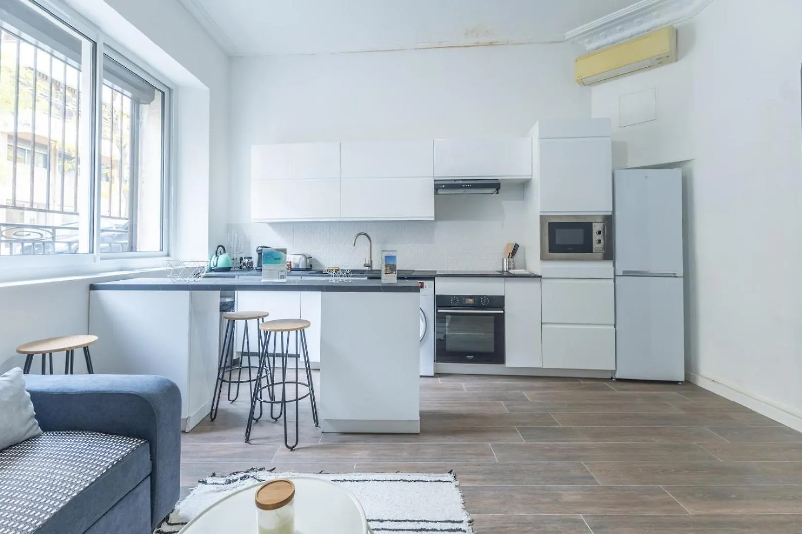 Au Pied De La Bonne Mere Marseille Apartment